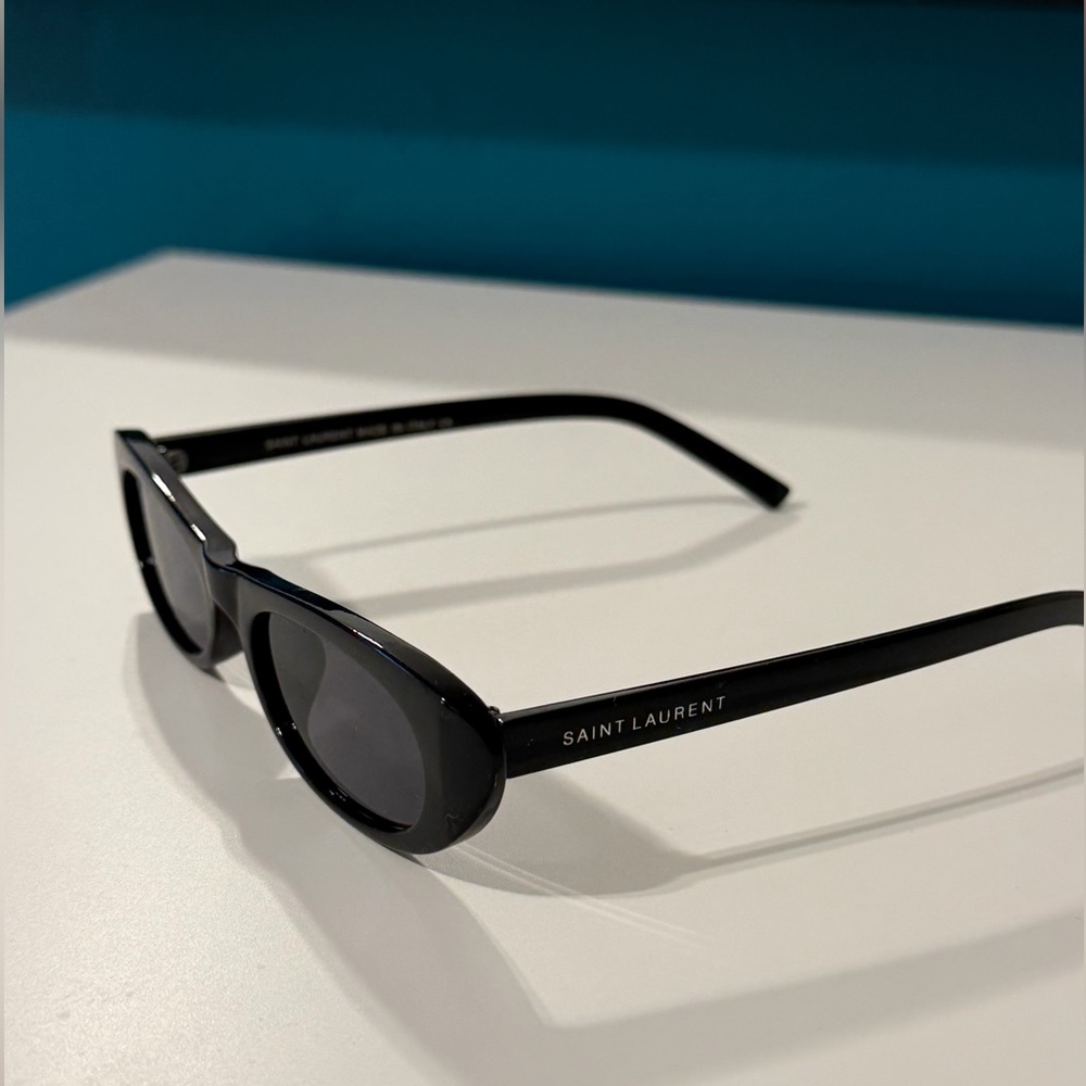 Yves Saint Laurent
Rectangular Frame Sunglasses - image 4